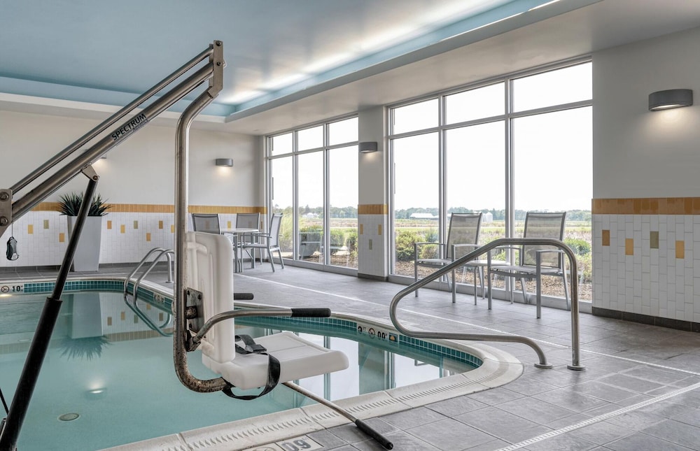 Fairfield Inn &amp; Suites Jeffersonville I-71 32/58