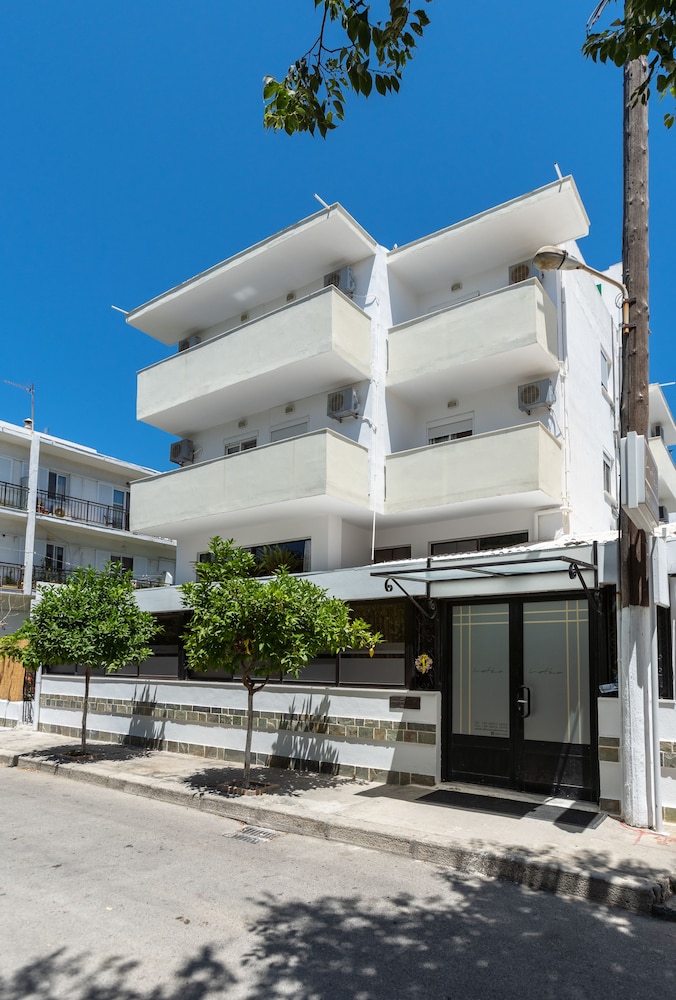 Lefka Hotel Apartments Studios 7/73