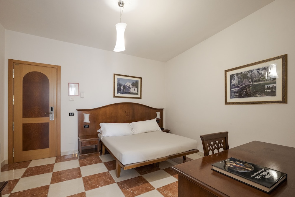 Hotel Ungheria Varese 1946 14/50