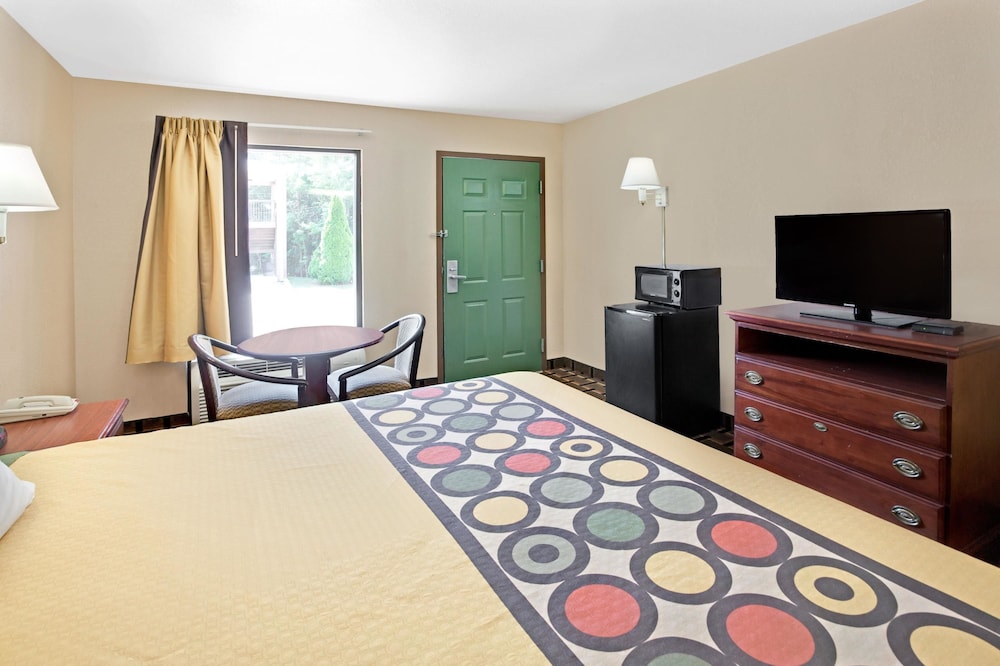 Super 8 by Wyndham Acworth/Atlanta Area GA 11/27