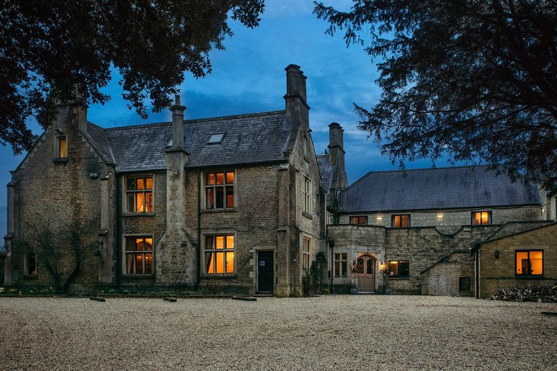 Stanton Manor Hotel 1/22