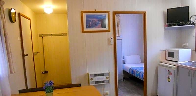 Summers Rest Units 32/32