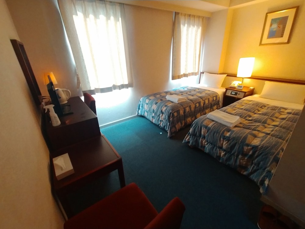 Hotel 28 Hiroshima 11/37