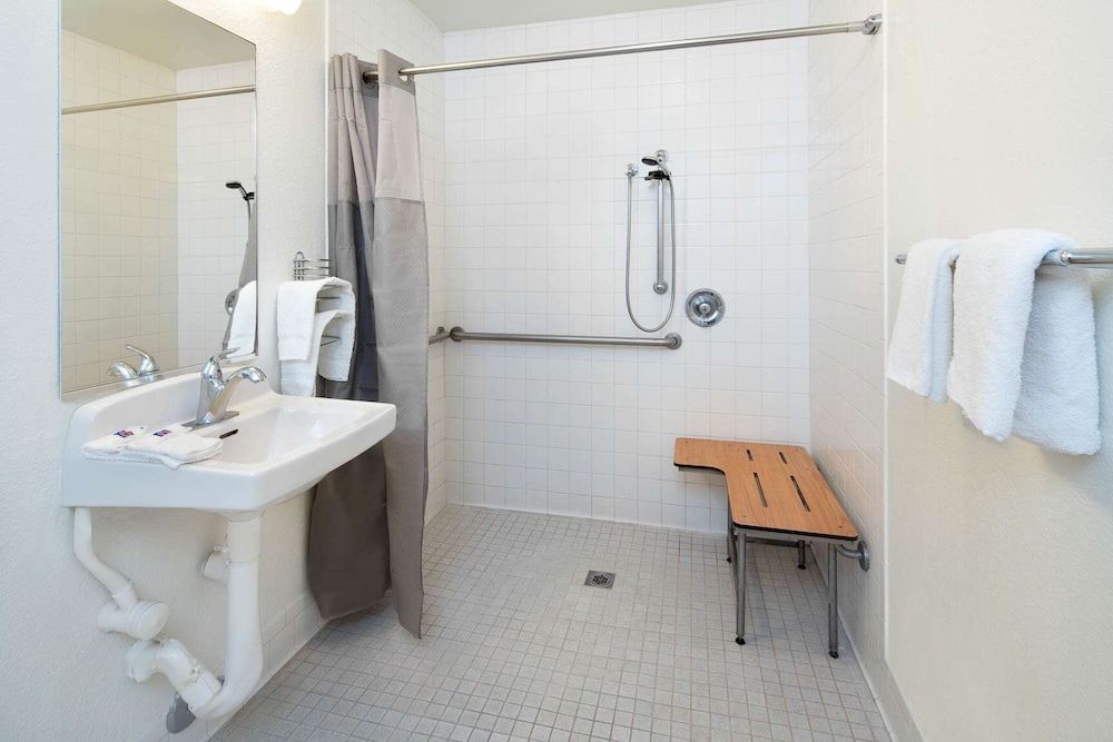 Motel6 Arcadia, CA - Los Angeles - Pasadena Area 38/40