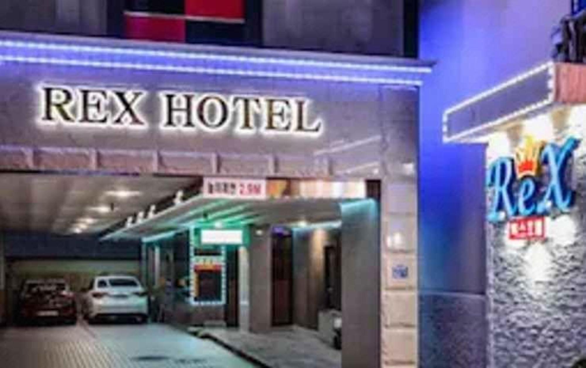 Rex Hotel 5/37