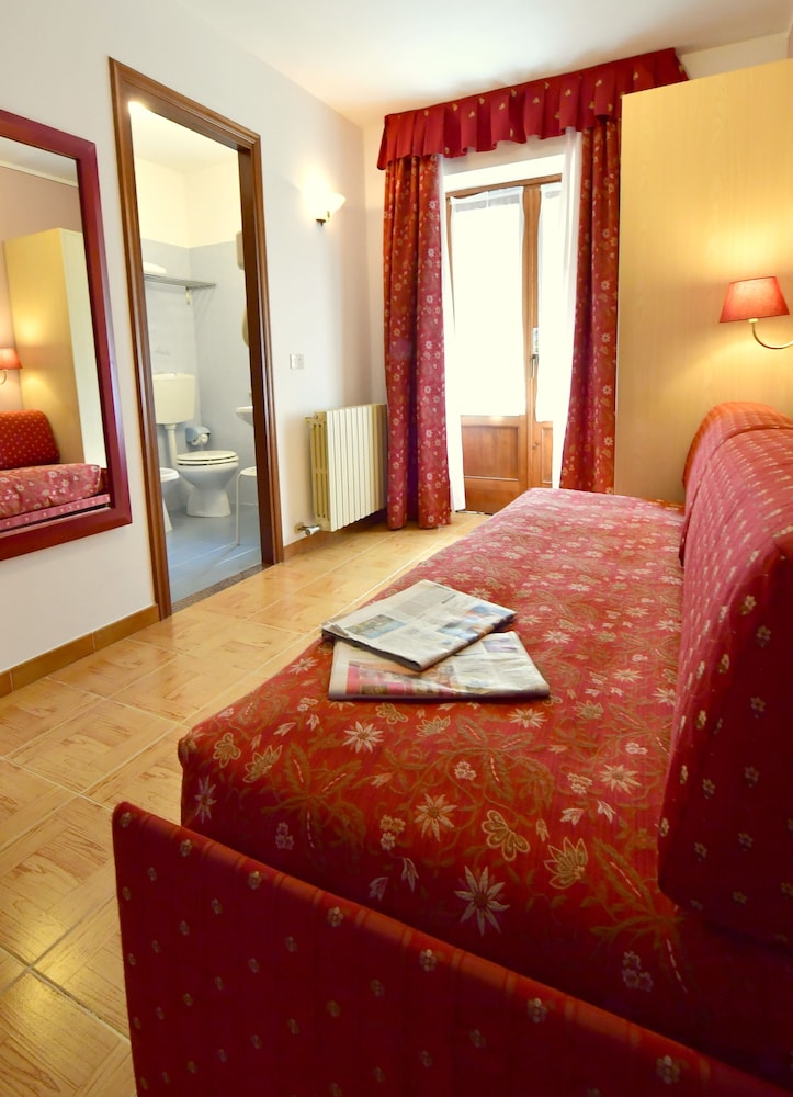 HOTEL BEAU SEJOUR 23/66