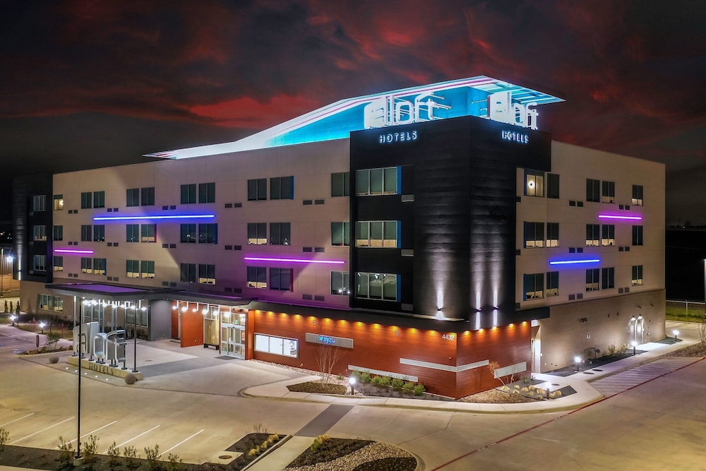 Aloft Dallas Arlington 1/34