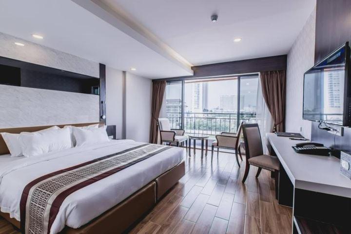 استوديو، Golden Jomtien Beach Hotel 2/10
