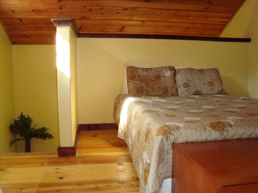 Sequoia Riverfront Cabins 20/71