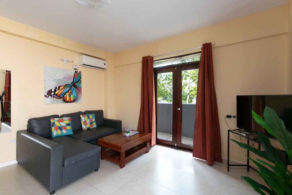 Reef Beach Resort 44/69