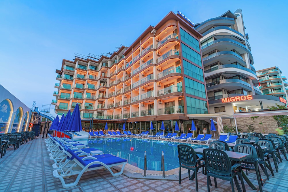 Grand Barhan Hotel 12/50