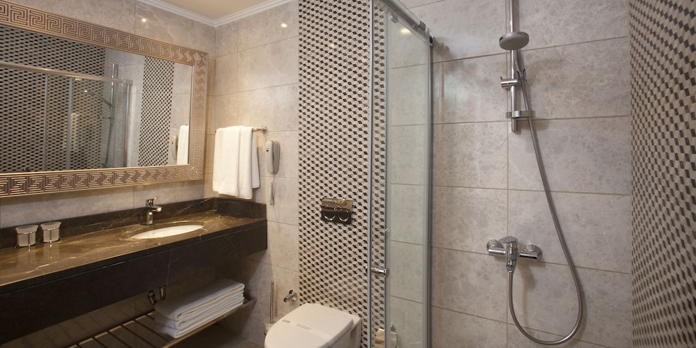 Oz Side Premium Hotel 95/95