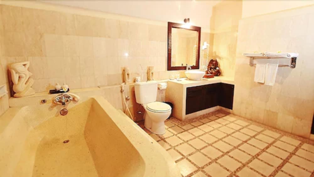 THE AMASYA VILLA 20/53