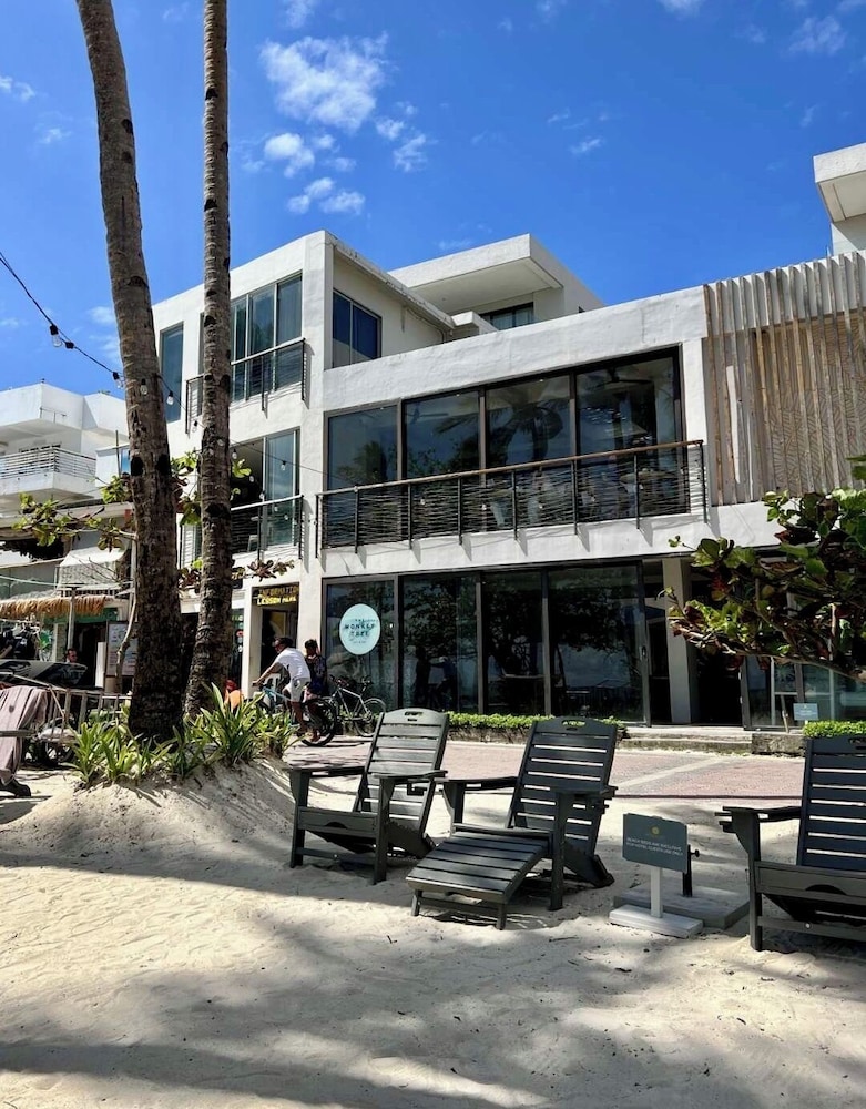 Banana Bay Boracay 55/63