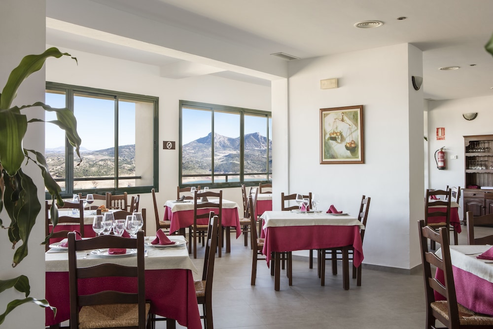 TUGASA Hotel Arco de la Villa 33/47