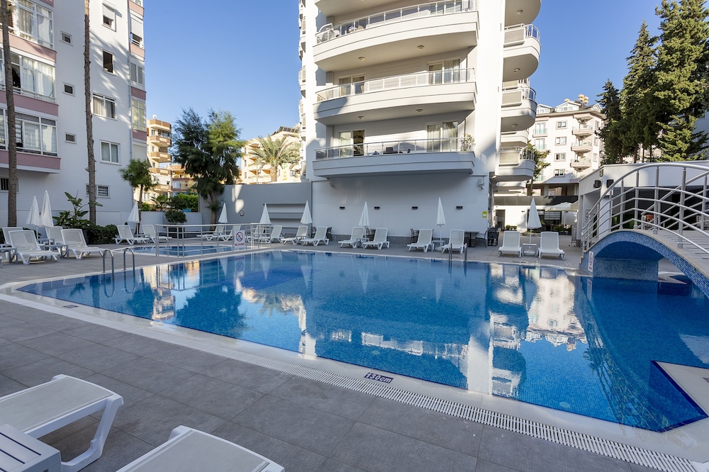 Ramira Joy Hotel 4/40