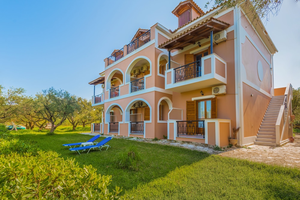 KAVOS PSAROU STUDIOS & APARTMENTS 4/37