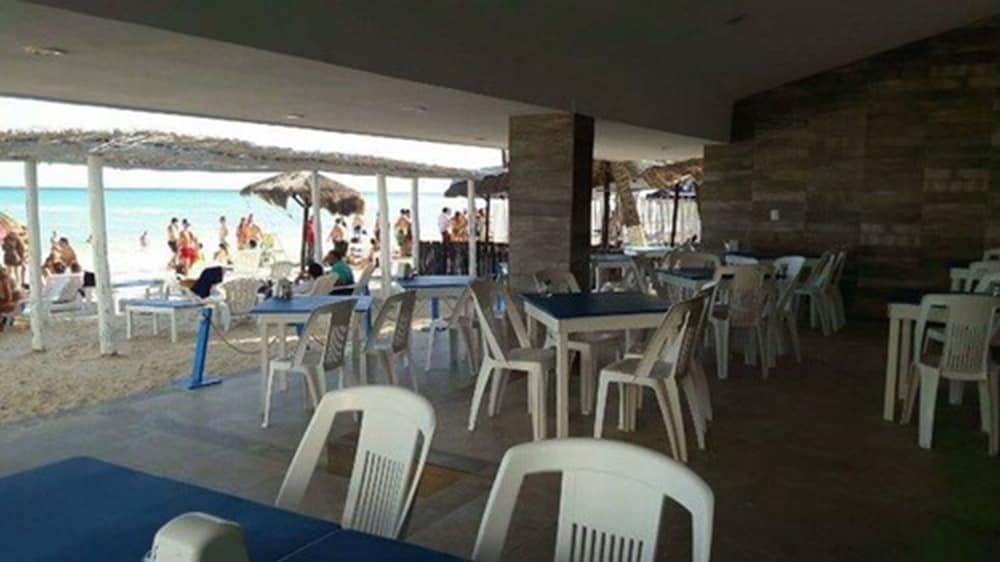 Pelicano Inn 46/67