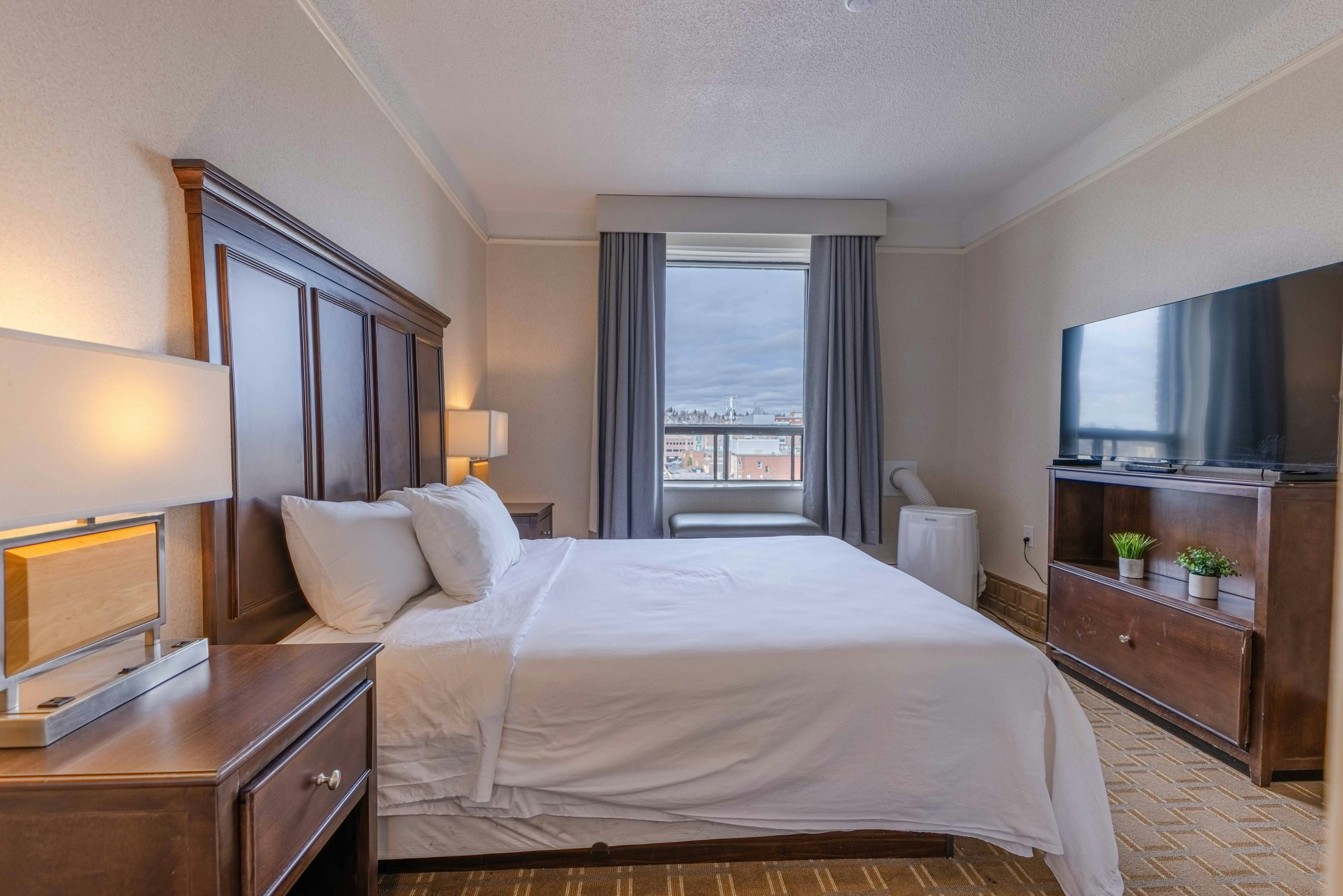 Prince Arthur Waterfront Hotel & Suites 14/43