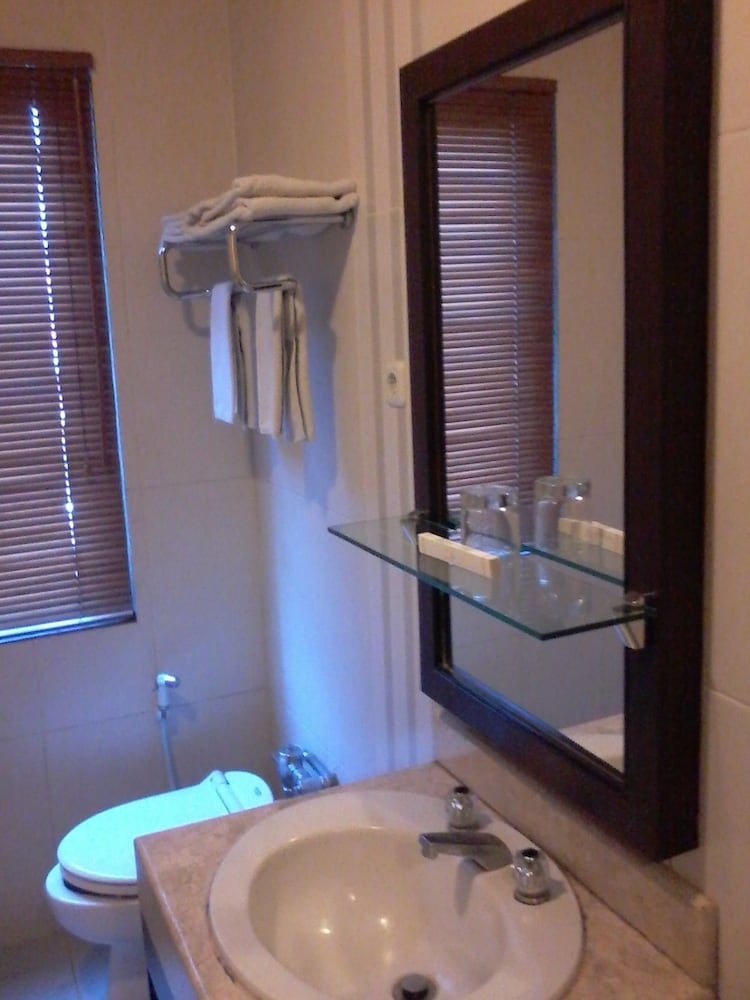 KANGEN BOUTIQUE HOTEL 49/50