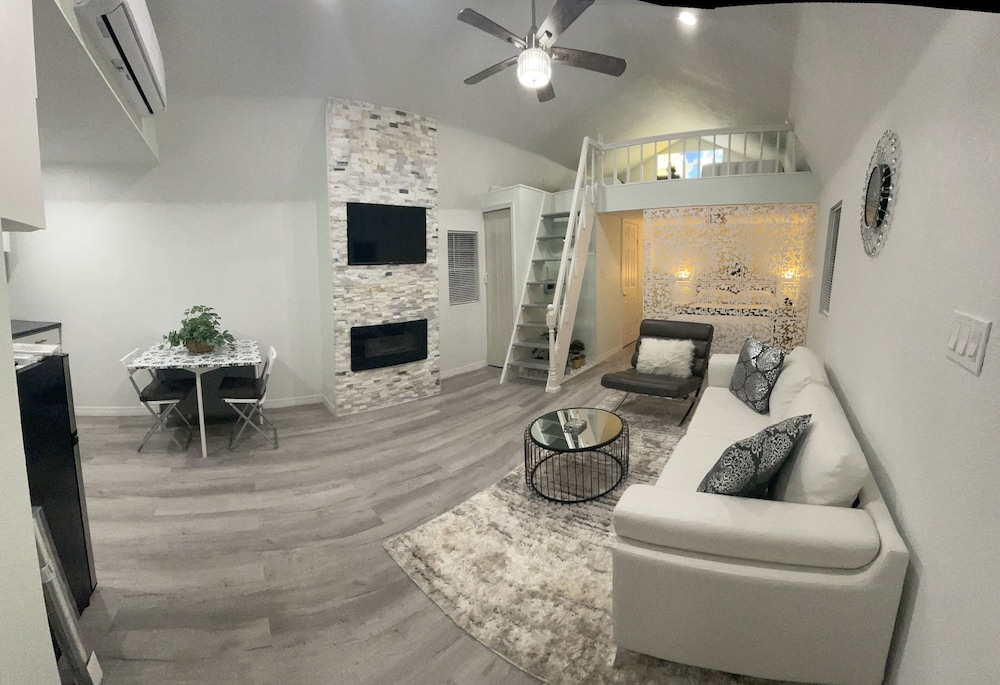 The Tiny Cottage in The Springs 16/28