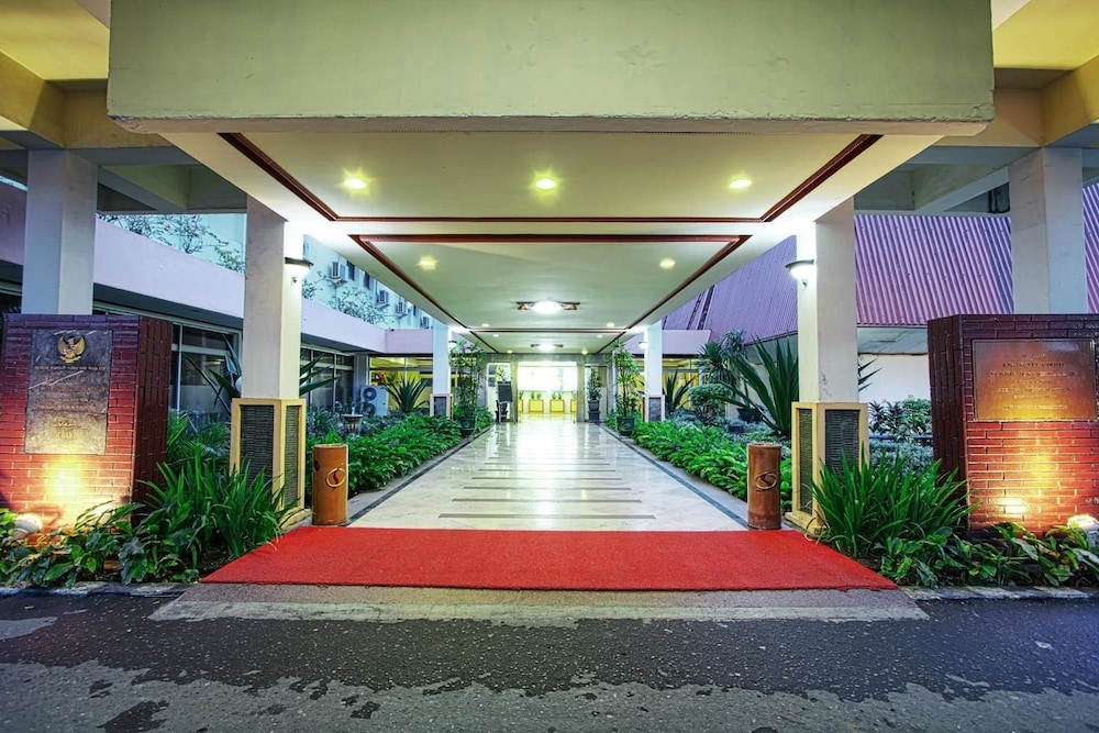 Sahid Kawanua Manado 22/24