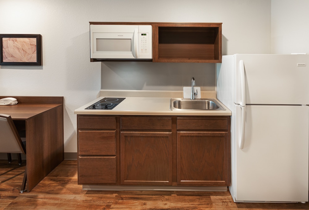 WoodSpring Suites Lackland near Sea World 12/34
