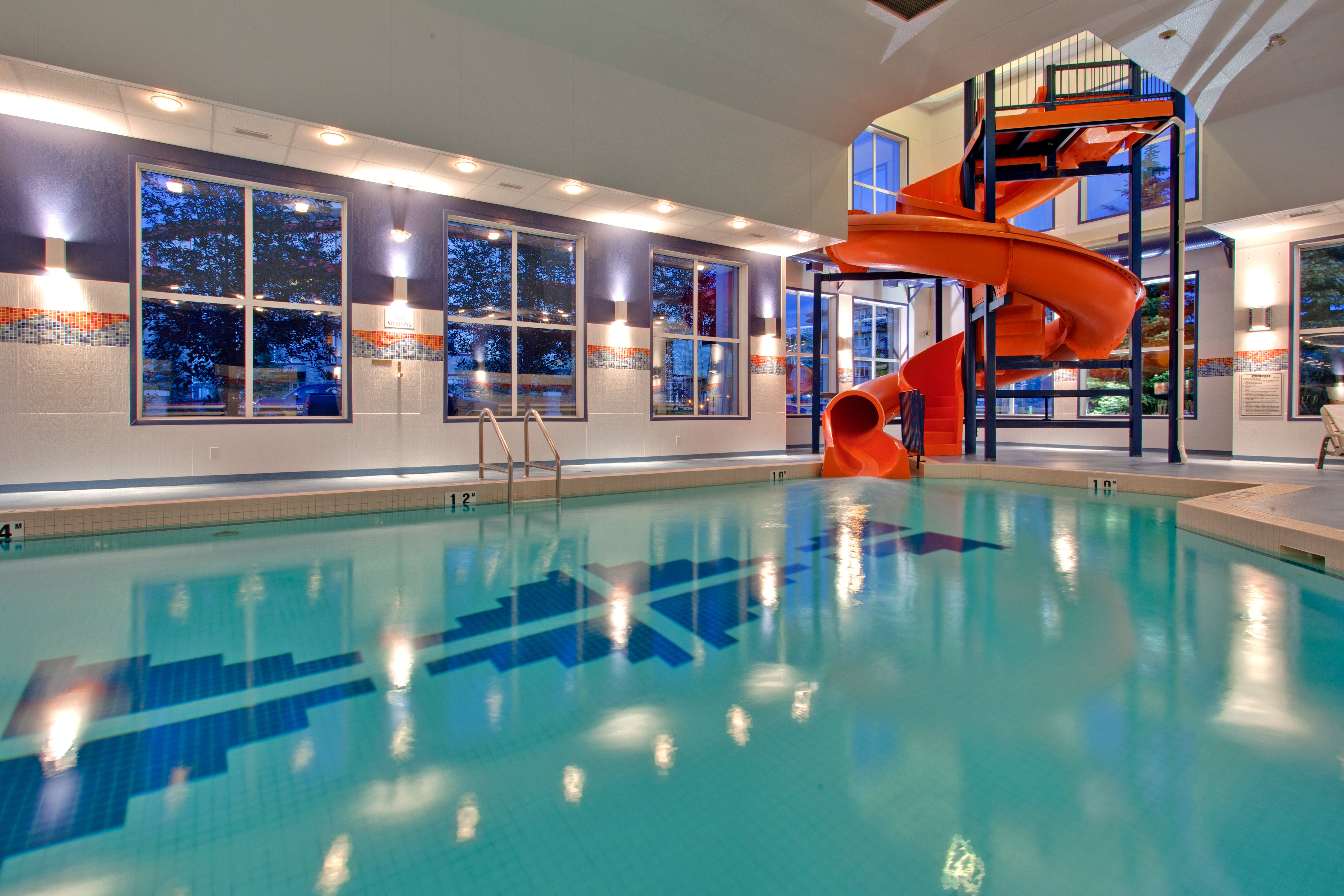 Holiday Inn Express Hotel Suites Calgary South Macleod Trail S 43/73