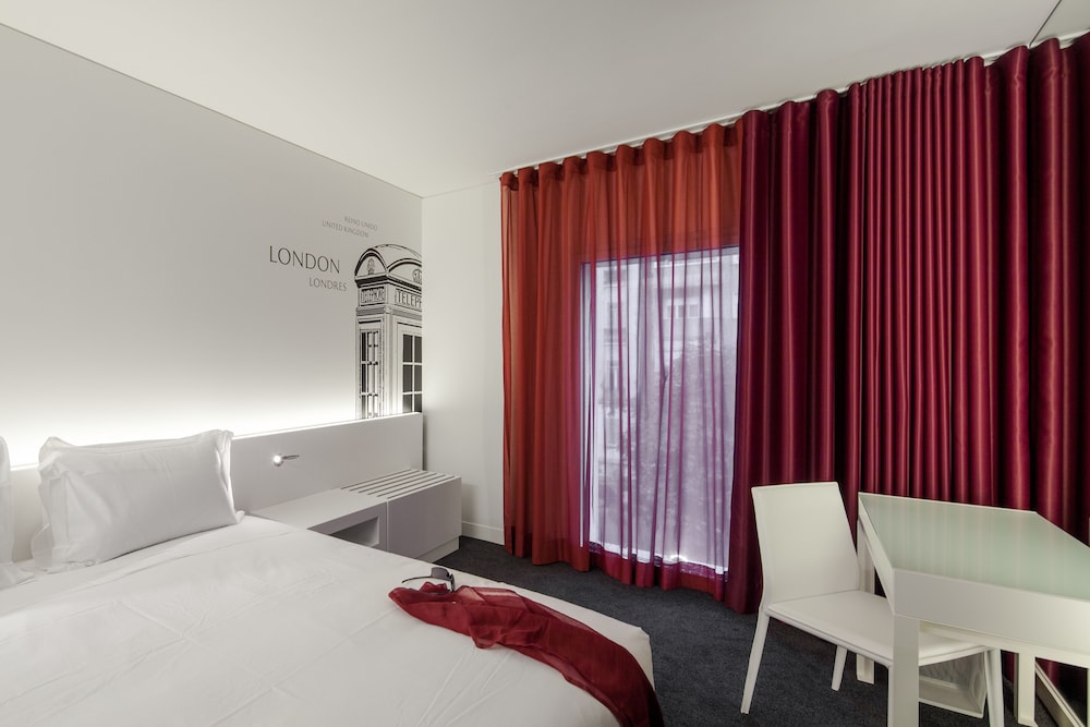 STANDARD, DOUBLE OR TWIN BED
