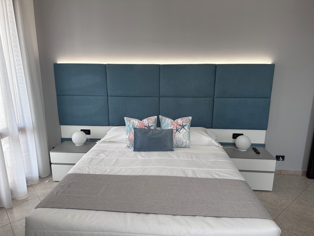 Hotel Baia Di Venere 38/50