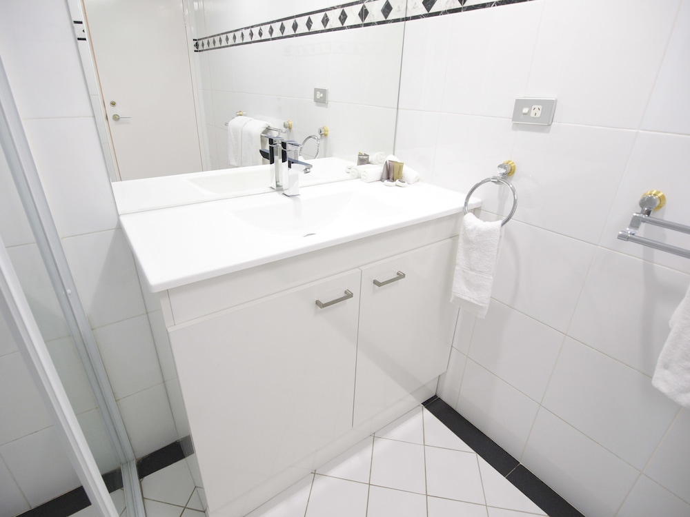 Oaks Sydney Castlereagh Suites 11/78