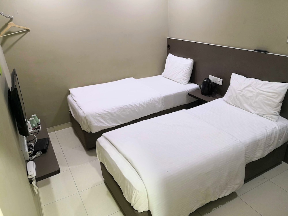 Tropika Garden Hotel 16/41