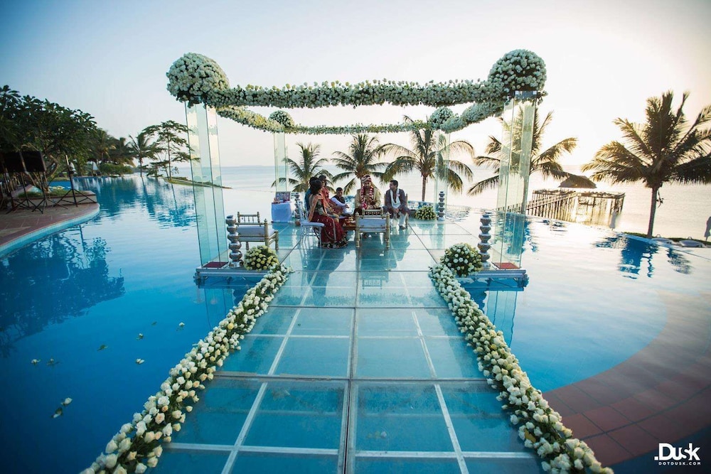 Sea Cliff Resort and Spa Hotel 38/80