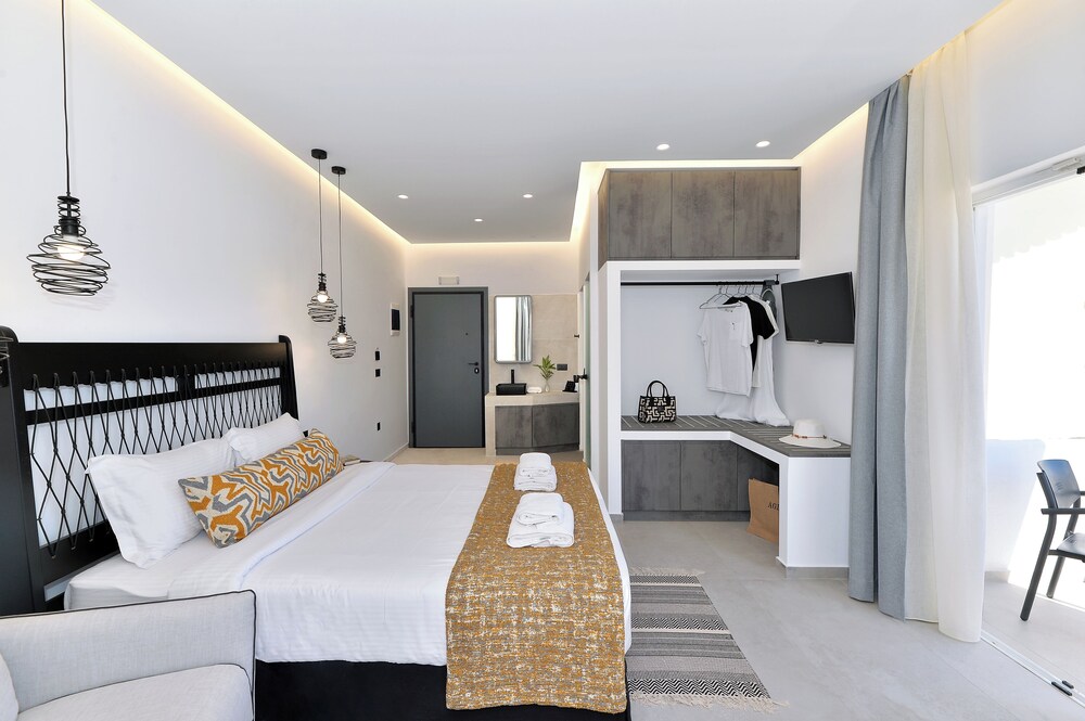 Yianna Hotel 11/51