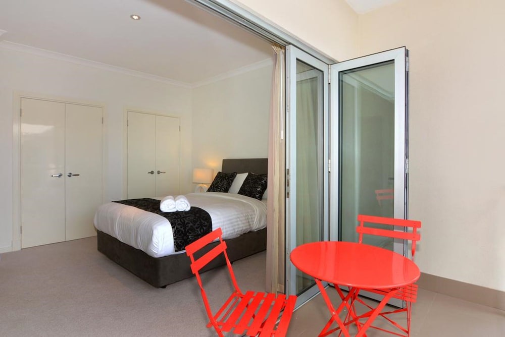BUNBURY SEAVIEW APARTMENTS 10/58