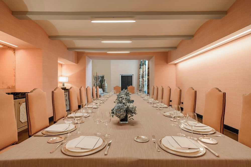 Santo Mauro, a Luxury Collection Hotel, Madrid 72/81
