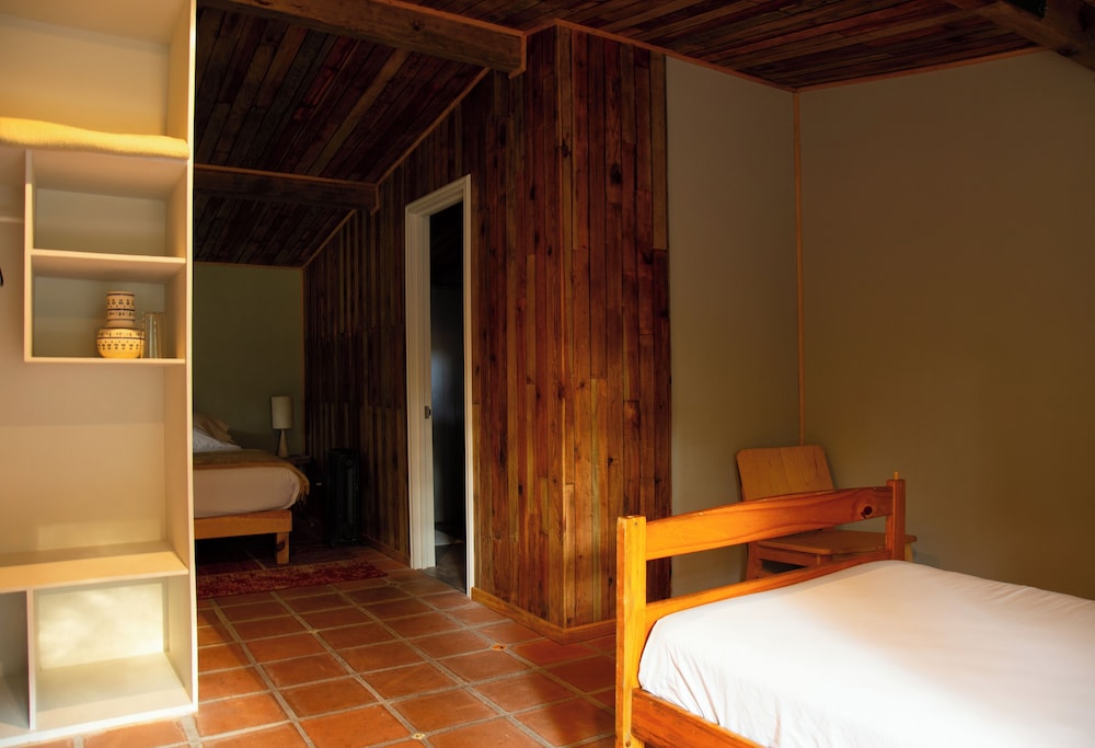 Hotel Rancho Viejo 9/48