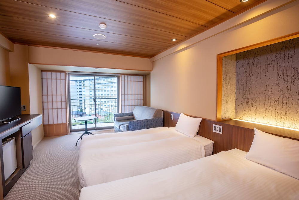 Space, Standard, Twin Beds, Sofa, Balcony