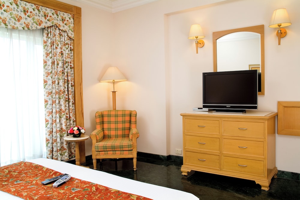 SAVOY SUITES Noida 29/34