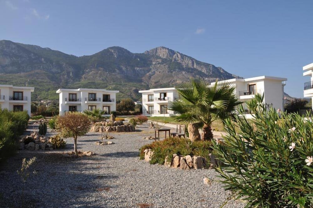 Sempati Hotel 35/44