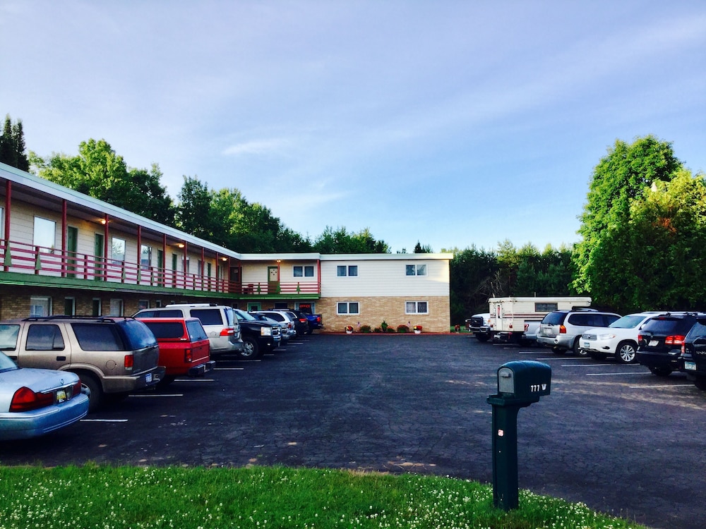 Cedars Motel 59/72