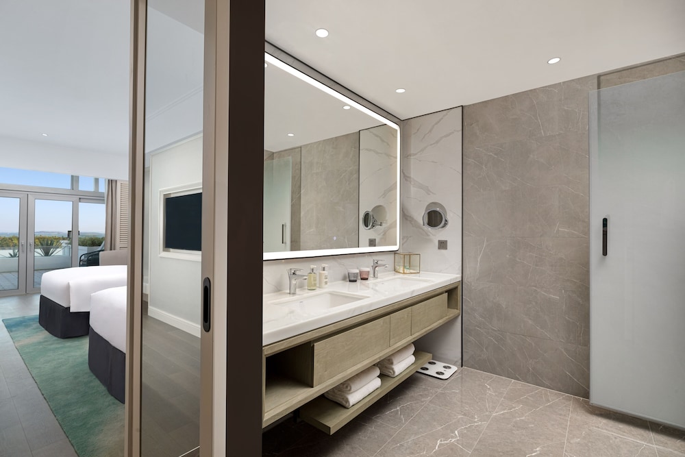 Yuehua Hotel, Xiamen Seaside 50/50