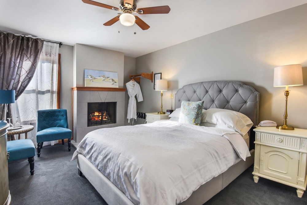 The Wild Iris Inn 8/50