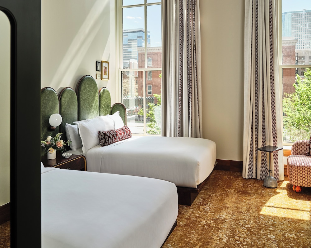 CLASSIC, DELUXE, 2 QUEEN BEDS