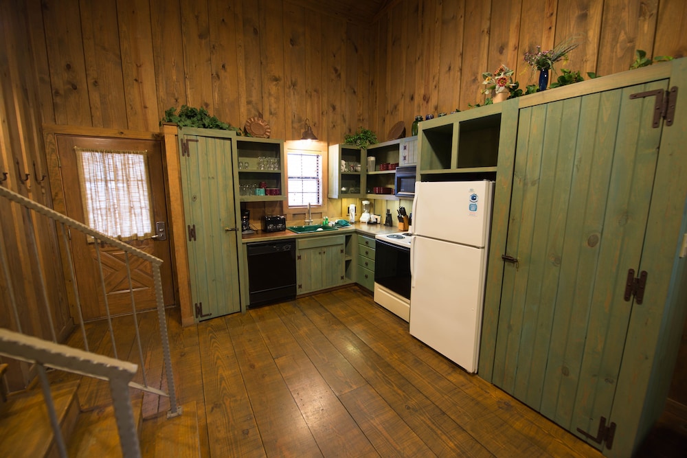 The Cabins At Green Mountain 30/68