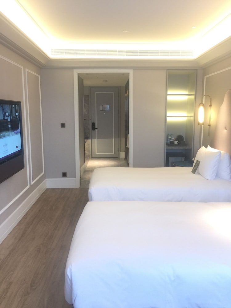 Mercure Shanghai Hongqiao Soho 7/89