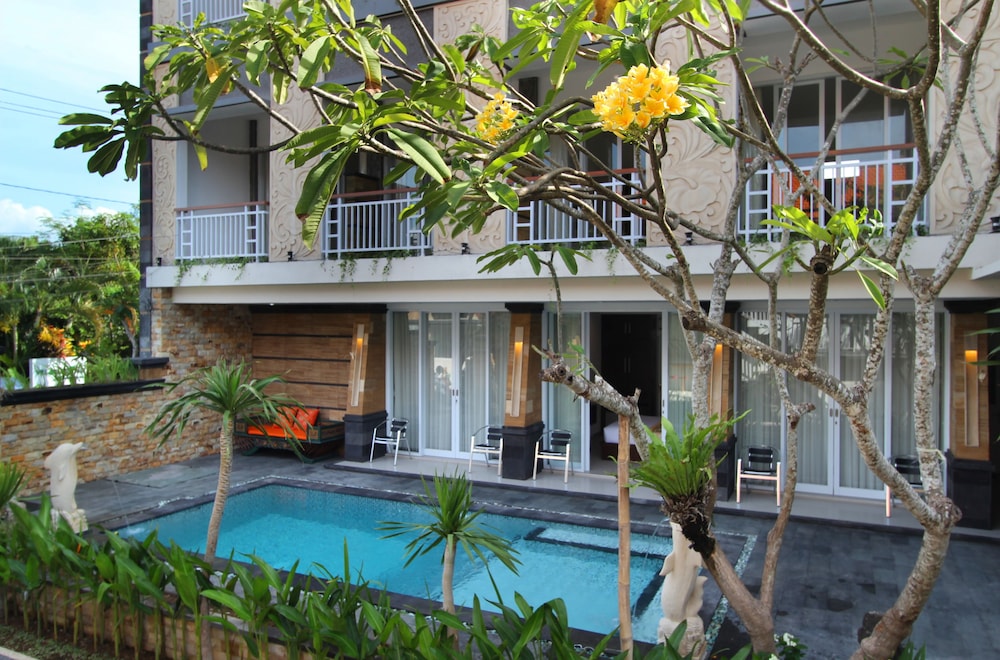 Lotus Tirta Seminyak 46/47