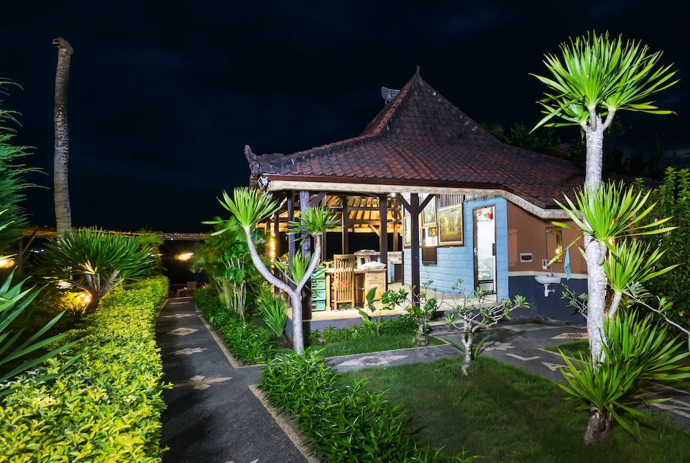 Laguna Reef Huts 63/70