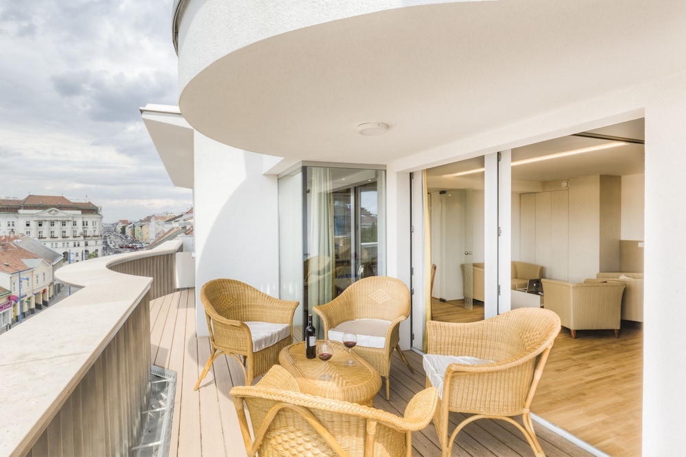 Vienna Grand Apartments Danube 48/55