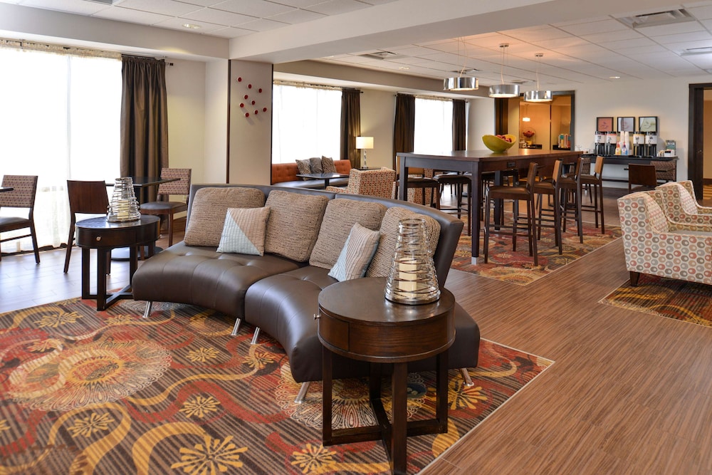 Hampton Inn Clarion 24/31